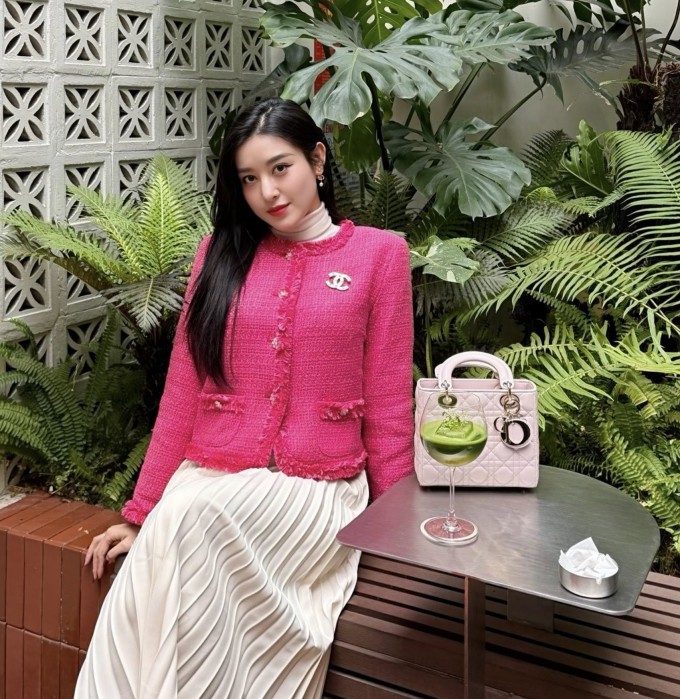 Cuộc sống của Huyền My sau 12 năm làm Á hậu Việt Nam - 12