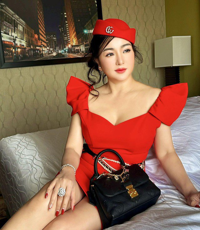 Nữ danh hài Việt kiều tuổi U50 làm mẹ đơn thân, nói một câu gây tò mò về cuộc sống hiện tại - 2