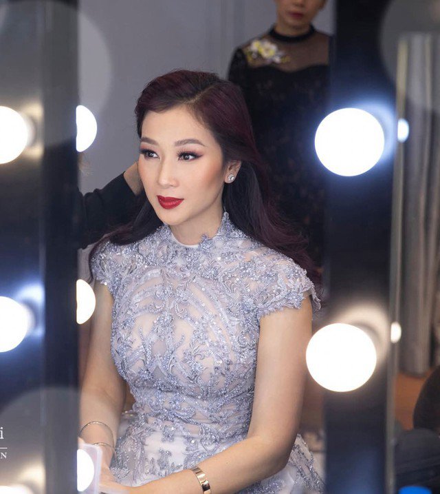 Vẻ ngoài tuổi trung niên của 'phú bà' Vbiz - Hoa khôi Thể thao vừa mời bạn bè đến thăm biệt thự 200 tỷ - 4