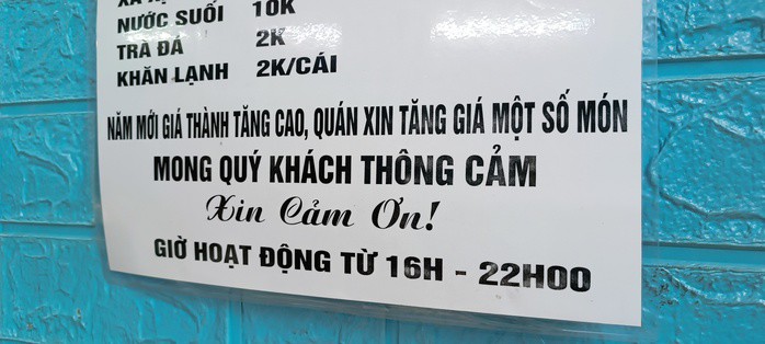 Thông báo tăng giá của một quán ăn