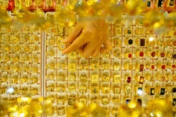 Sáng 11-4, giá vàng miếng SJC và vàng nhẫn đồng loạt giảm trở lại