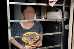 Xôn xao clip bà cụ 80 tuổi bị ‘nhốt’ trong chính căn nhà của mình ở Hà Nội, thực hư ra sao?