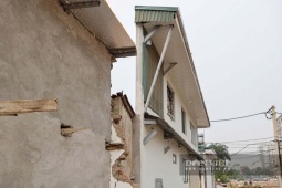 Hàng loạt ngôi nhà "kỳ dị" trên các tuyến đường mới mở ở Hà Nội, có nhà sâu không bằng một sải tay