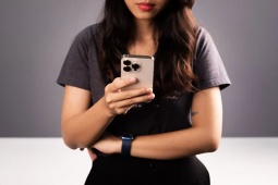 Giá mới của iPhone 14 Pro Max khiến smartphone tầm trung “khó sống”