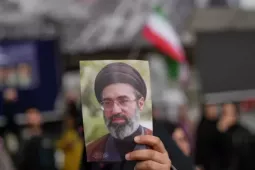 Nguồn tin nội bộ tiết lộ tình hình sức khoẻ của Lãnh tụ tối cao Iran