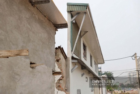 Hàng loạt ngôi nhà "kỳ dị" trên các tuyến đường mới mở ở Hà Nội, có nhà sâu không bằng một sải tay