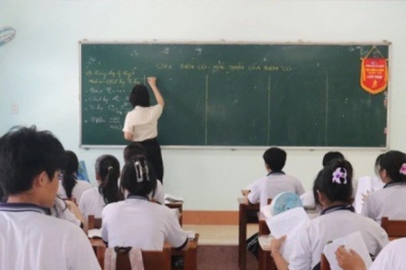 Yêu cầu dừng ngay việc dạy bù để hoán đổi ngày nghỉ