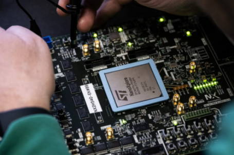 Iran phong tỏa eo biển Hormuz, ngành công nghiệp chip bán dẫn chao đảo