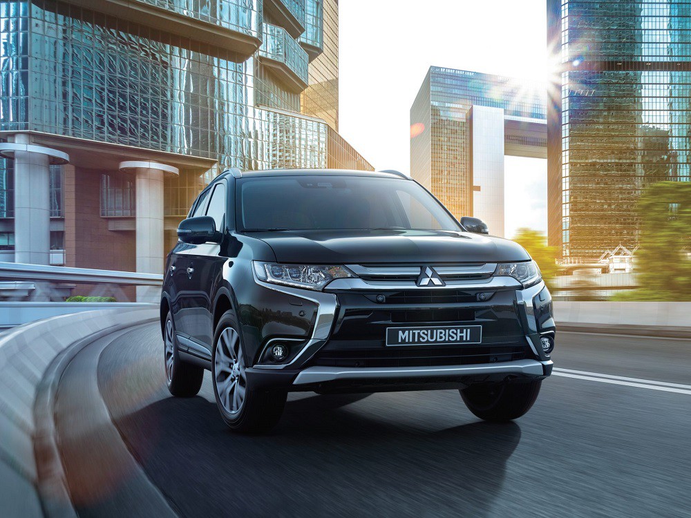 Chọn Mitsubishi Outlander hay Honda CR-V trong tầm giá 1 tỷ đồng? - 7