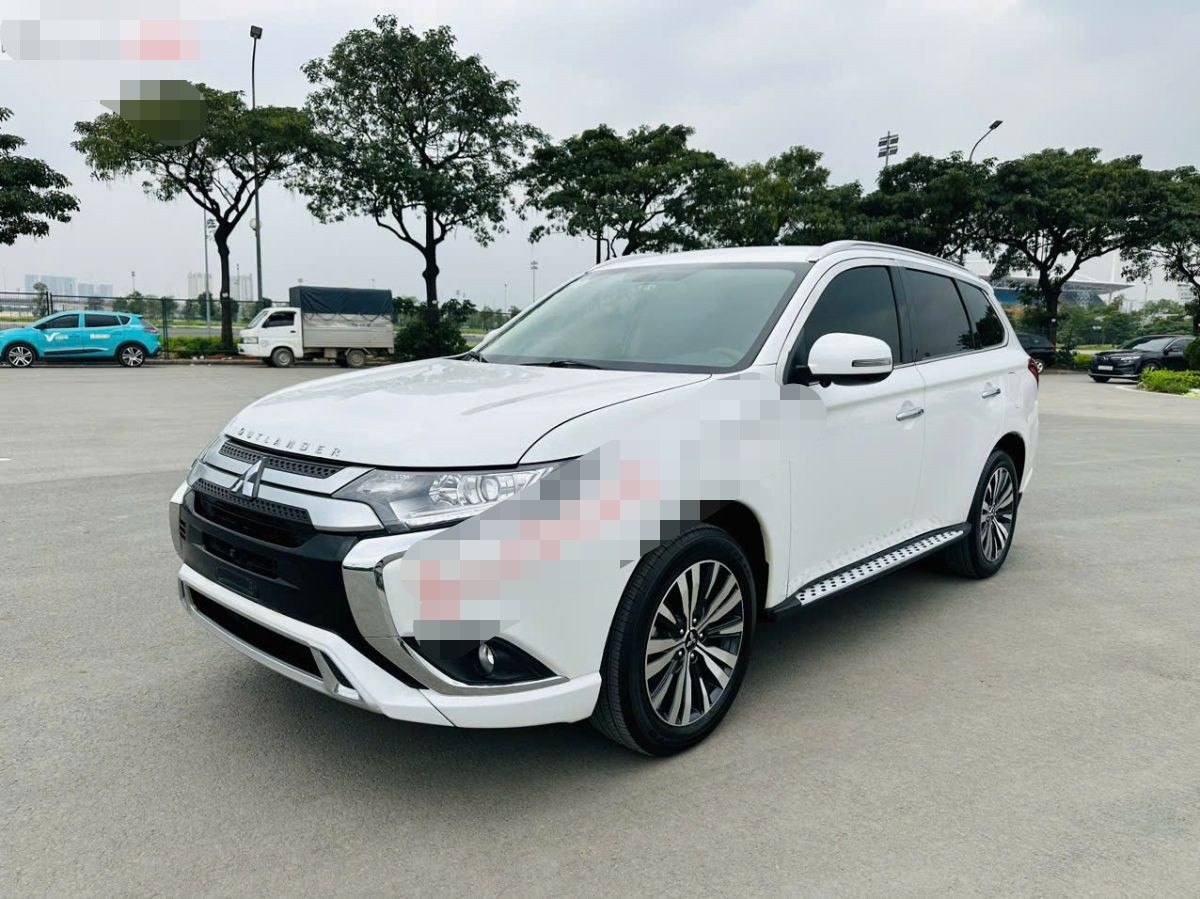 Giá sang tay Mitsubishi Outlander từ đời cũ tới đời mới - 3