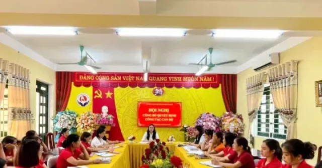 Hiệu trưởng ở Tuyên Quang bị đình chỉ công tác vì xuất hiện nhiều túi lạc mốc trong bếp ăn