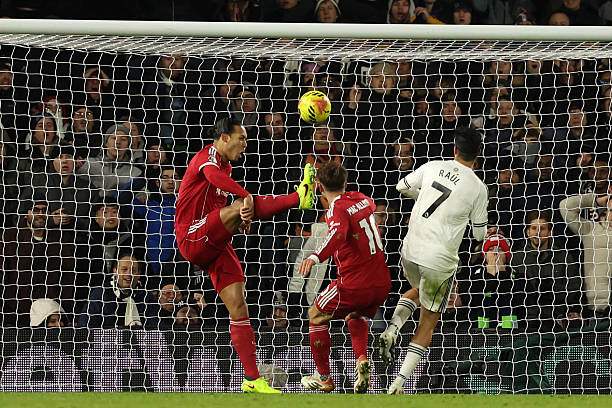 Liverpool đánh mất chiến thắng ở phút 90+6 trên sân của Fulham ở trận lượt đi