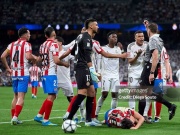 Real Madrid "giương cờ trắng" đua vô địch với Barcelona, Mbappe đánh mất chính mình