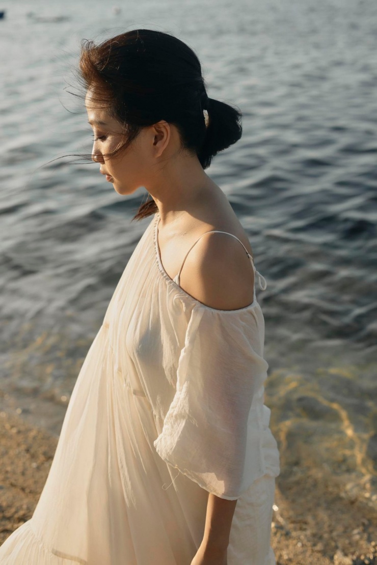 Ảnh sao 12/10: Bố mẹ Hồ Ngọc Hà tình tứ - 6