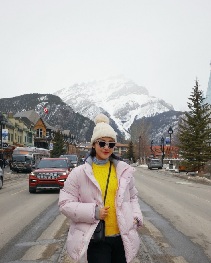 Vợ Phan Thành mê mẩn thị trấn cổ tích ở Canada - 1