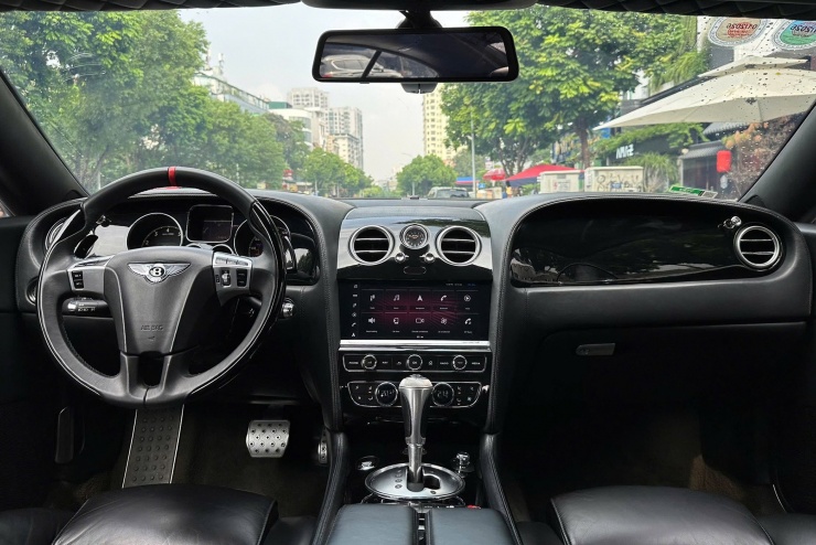 Độc lạ xe siêu sang Bentley Continental 2006 bán giá rẻ hơn Toyota Camry 2026 - 9