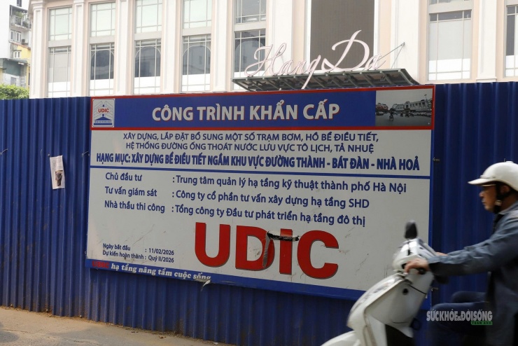 Bảng thông tin dự án công trình khẩn cấp chống ngập.