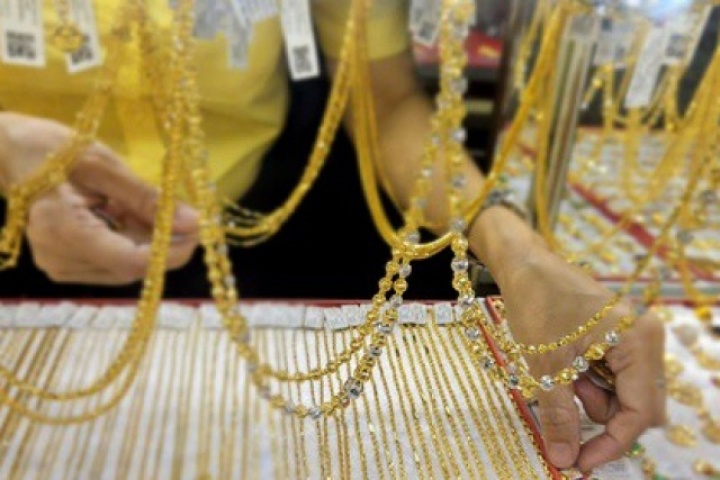 Giá vàng hôm nay 12-4: Vàng miếng SJC giảm, ngược dòng giá thế giới