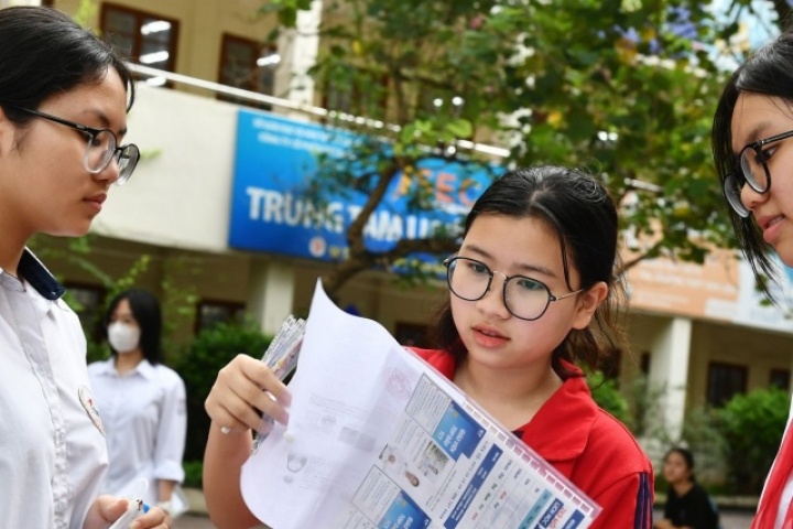 Điểm chuẩn vào lớp 10 các trường THPT công lập Hà Nội 3 năm gần đây