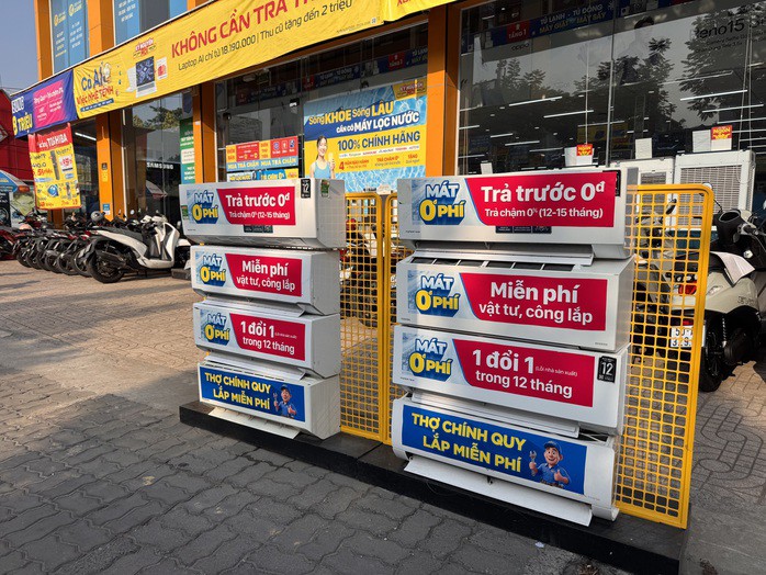 Máy lạnh hút hàng do nắng nóng đạt đỉnh