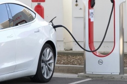 Vì sao lốp xe điện mòn nhanh hơn xe xăng?