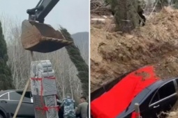 Đám tang phát tiền cho người đến viếng, chôn siêu xe hơn 4,2 tỷ đồng cạnh mộ