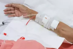Bác sĩ nêu tên 10 loại thuốc có thể tàn phá thận cấp tính