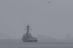 "Cảnh báo cuối cùng!" - Iran gửi thông điệp sắc lạnh tới tàu chiến Mỹ giữa màn "so găng" nghẹt thở tại eo biển Hormuz