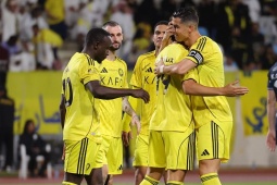 Ronaldo rực sáng giúp Al Nassr lập kỷ lục, sáng cửa vô địch Saudi League sớm