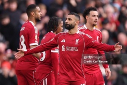 Kết quả bóng đá Liverpool - Fulham: 4 phút bùng nổ, Salah và sao 17 tuổi tỏa sáng (Ngoại hạng Anh)