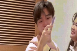 Chồng Hàn Quốc khóc như đứa trẻ khi biết vợ Việt có thai