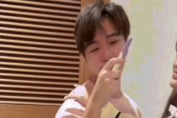 Chồng Hàn Quốc khóc như đứa trẻ khi biết vợ Việt có thai