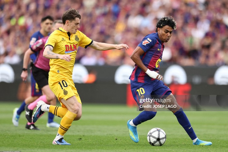 Barcelona lấn át ngay từ đầu