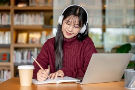 Bí ẩn cảm giác “đè tai” khi dùng tai nghe chống ồn