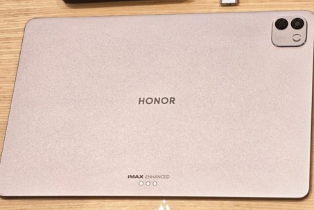 HONOR MagicPad 3 Pro 12.3 inch lộ ảnh thực tế: Dày 4,8 mm, màn OLED viền mỏng