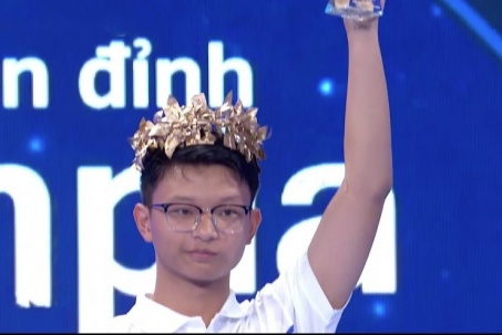 Nam sinh Hà Tĩnh giành vòng nguyệt quế Đường lên đỉnh Olympia với điểm số hơn 300