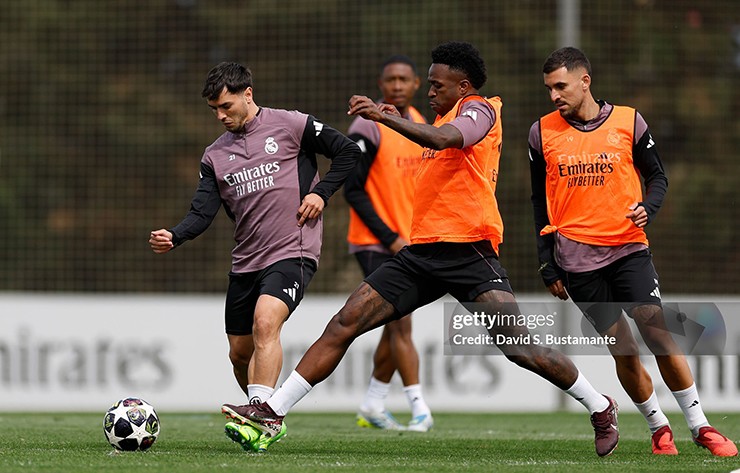 Mbappe không tập luyện cùng đồng đội