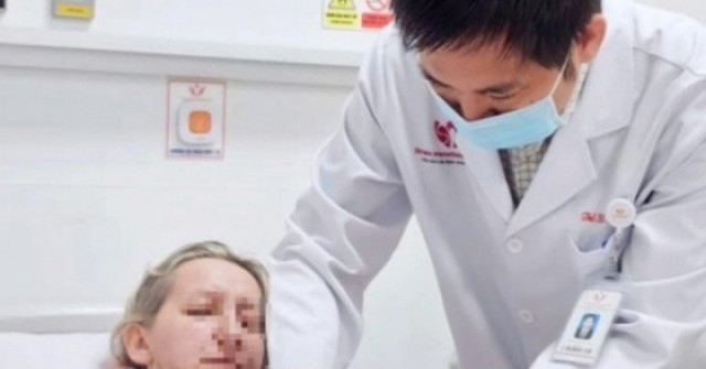 Nữ du khách nước ngoài phát hiện ung thư đại tràng thừa nhận 1 sai lầm nhiều người Việt mắc phải