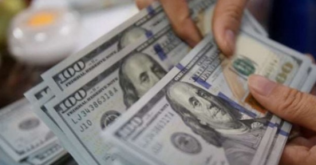 Tỷ giá USD/VND hôm nay 12/4: Thế giới "bốc hơi" 1,4%, thị trường chợ đen lặng sóng