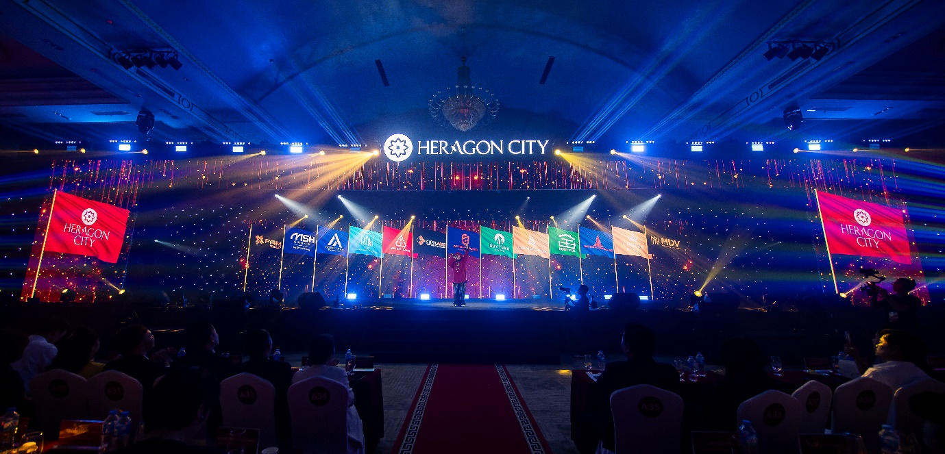 Không khí sôi động tại lễ ra quân Heragon City.