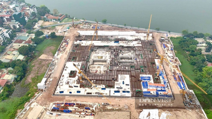 Theo thiết kế, nhà hát gồm hai khán phòng chính. Trong đó, khán phòng opera có sức chứa 1.797 chỗ ngồi, phục vụ các chương trình biểu diễn nghệ thuật chuyên sâu.&nbsp;