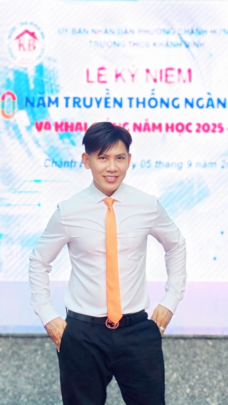 Thầy giáo Mai Tuấn. Ảnh: FBNV