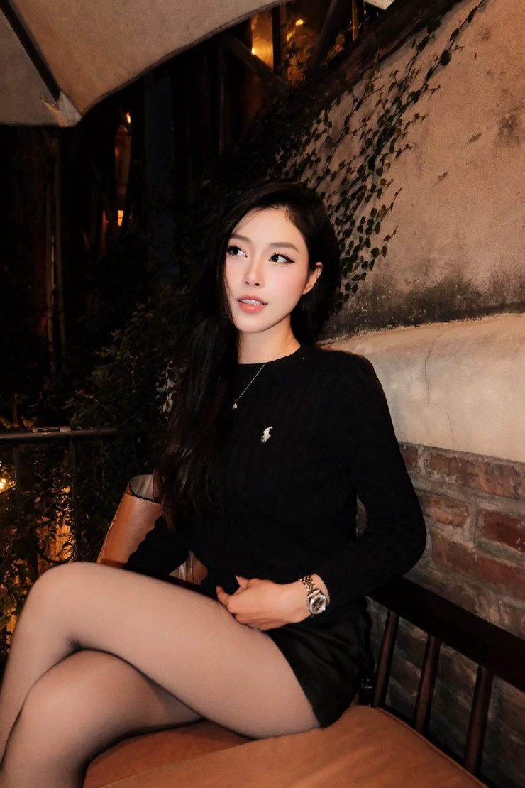 Nhờ chăm chỉ tập luyện thể thao, Thu Huyền sở hữu dáng vóc chuẩn như người mẫu