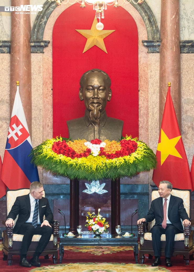 Tổng Bí thư, Chủ tịch nước Tô Lâm và Thủ tướng Slovakia Robert Fico.