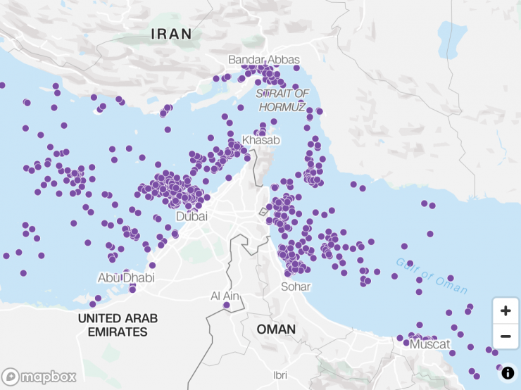 Lệnh phong tỏa eo biển Hormuz của Mỹ chính thức có hiệu lực, ông Trump tuyên bố sẽ đánh chìm tàu Iran - 1