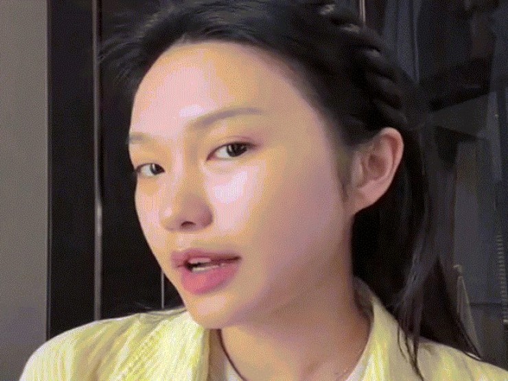 Nhan sắc ít son phấn của bà xã Đoàn Văn Hậu