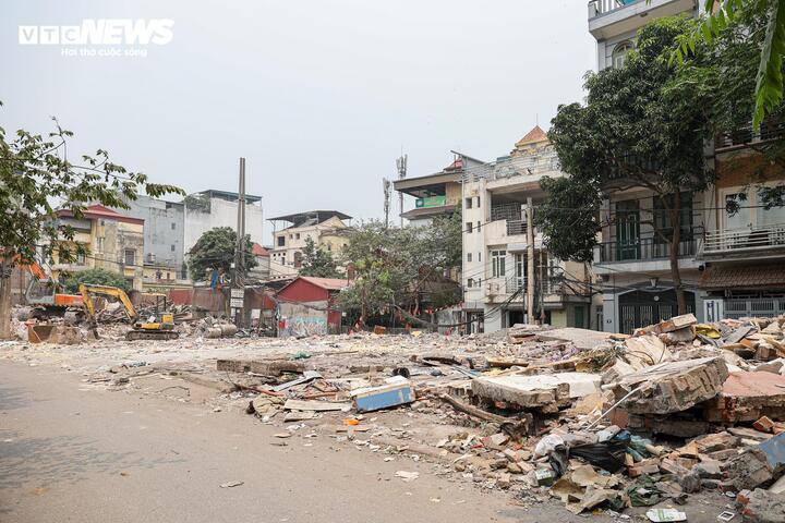 Hà Nội xây 'siêu cầu' hơn 20.000 tỷ đồng, người dân gấp rút dỡ nhà trả mặt bằng - 15