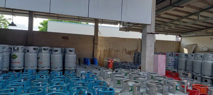 Giá gas có thời điểm chạm mốc gần 700.000 đồng/bình 12 kg