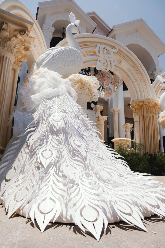 Đám cưới 'công tử Bạc Liêu' chi nửa tỷ đồng, phủ kín gốm sứ, tranh khảm vàng - 5