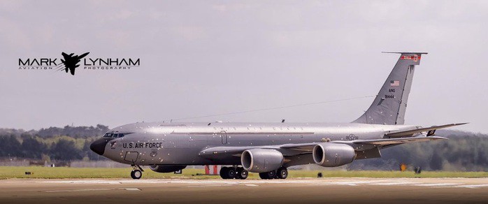 Bức ảnh mà nhiếp ảnh gia Mark Lynham chụp chiếc máy bay Mỹ bị hư hại - Ảnh: Mark Lynham